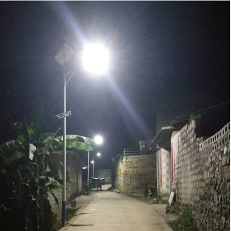 太阳能路灯不亮大都是蓄电池报废--太阳能路灯维修怎样选择蓄电池呢?